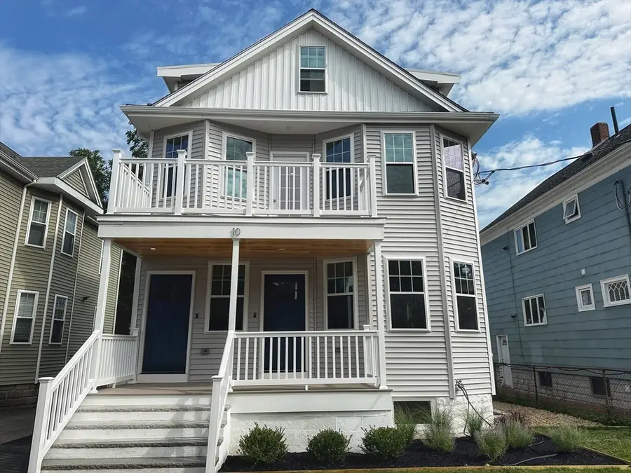 10 Lewis St #PH, Medford, MA 02155 - Image #3