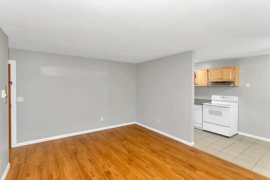 74 Barrett St #105, Northampton, MA 01060 - Image #2