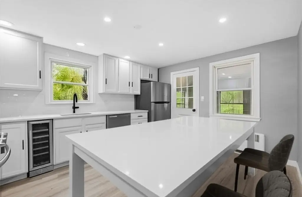 255 West St, Weymouth, MA 02188 - Image #1