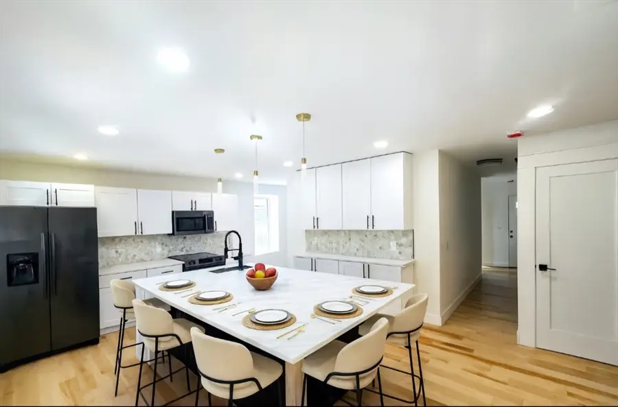 321 Riverside Dr, Northampton, MA 01062 - Image #2