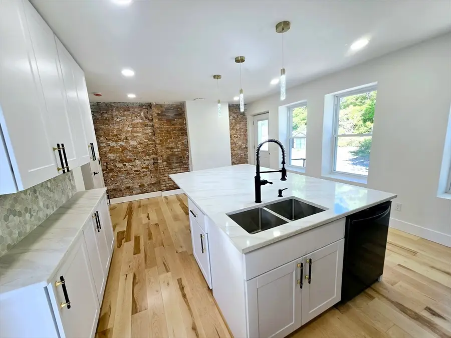 321 Riverside Dr, Northampton, MA 01062 - Image #3