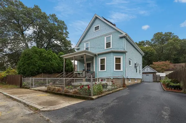 62 Elizabeth St, Attleboro, MA 02703