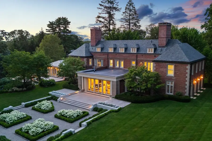1014 Boylston Street, Chestnut Hill, MA 02467 - #2