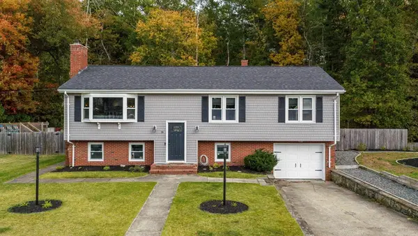 16 Brookside Dr., Acushnet, MA 02743