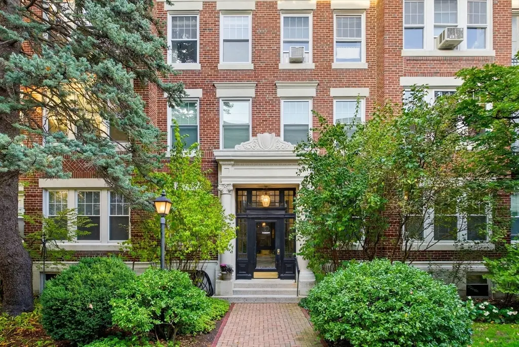 10 Bradford Ter #5, Brookline, MA 02446 - Image #1