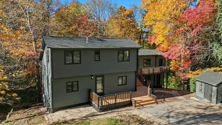 9 Bray Ct, Pelham, MA 01002 - Image #2