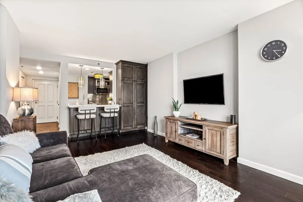 10 Museum Way #828, Cambridge, MA 02141 - Image #1