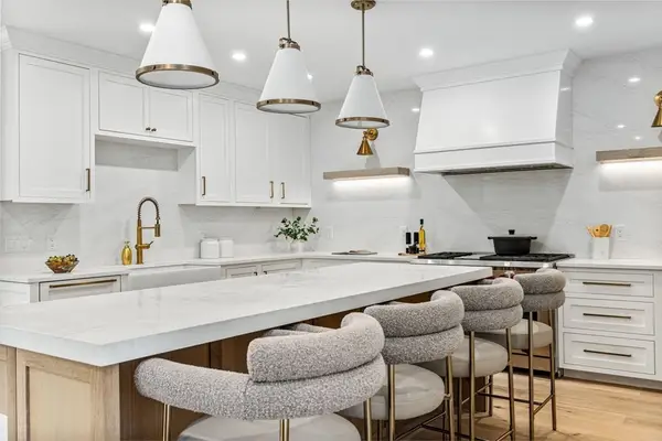 5 Field St, Cambridge, MA 02138