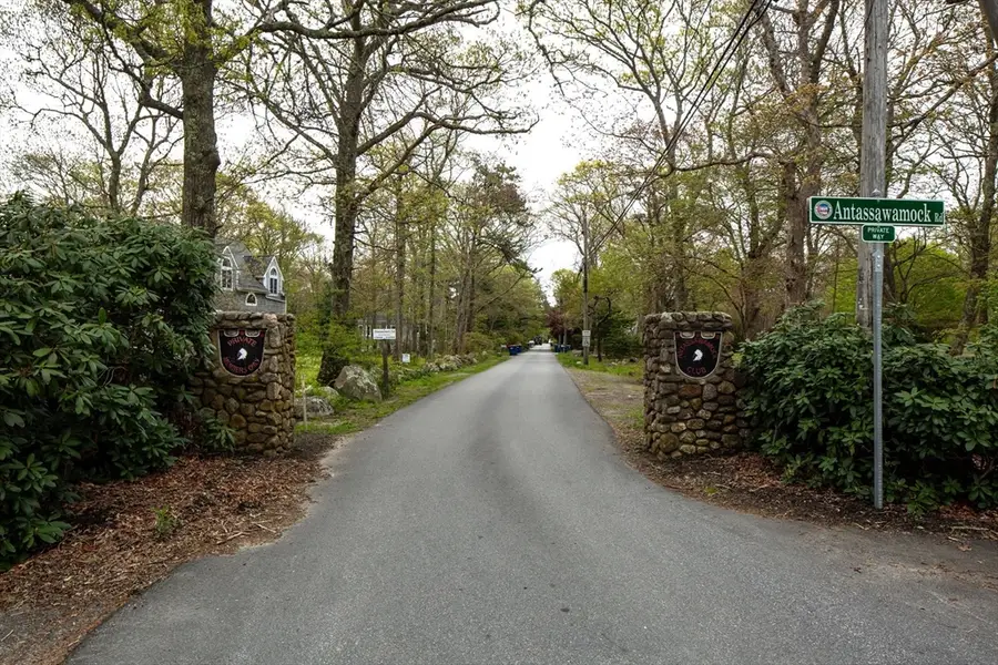 7 Mattakiset Rd, Mattapoisett, MA 02739 - Image #2