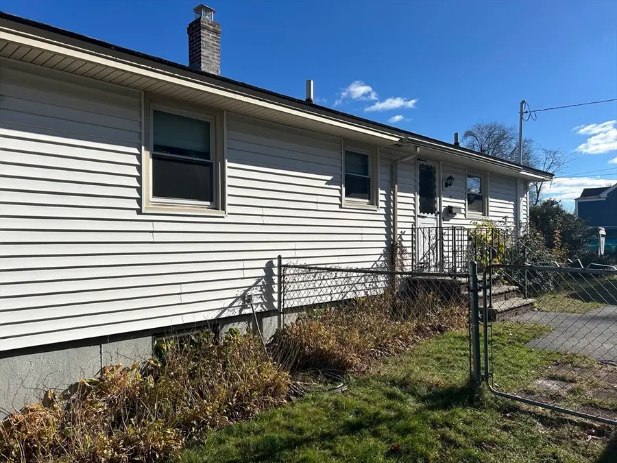 5 Lafayette Ave, Lawrence, MA 01843 - Image #2