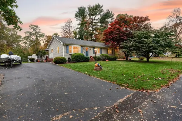 6 Joseph St, Acushnet, MA 02743