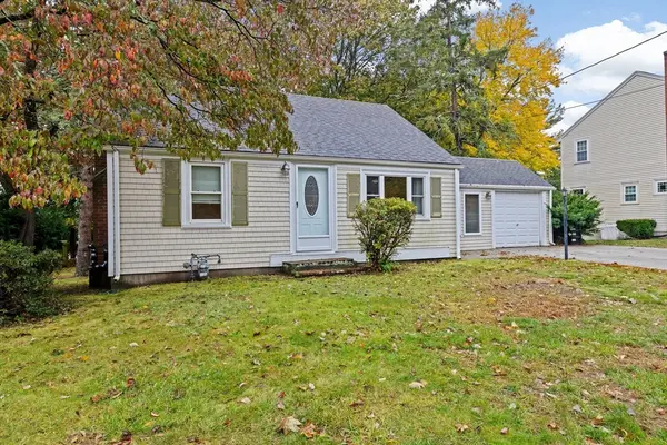 279 Pine St, Weymouth, MA 02190