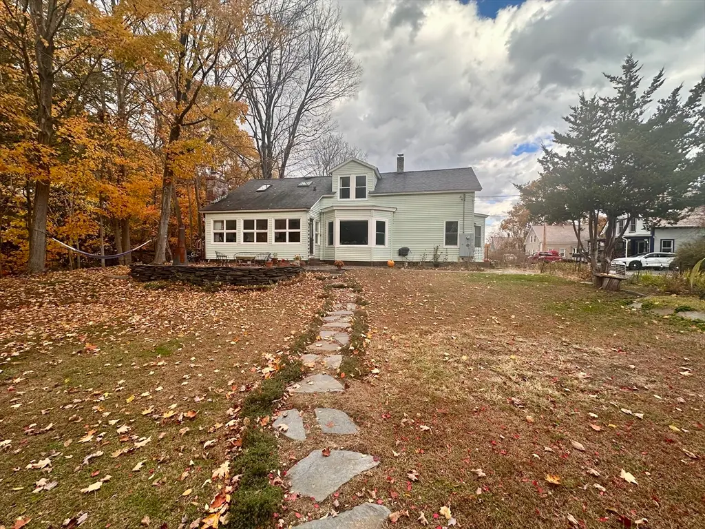 33 Williams St, Shelburne Falls, MA 01370 - Image #1