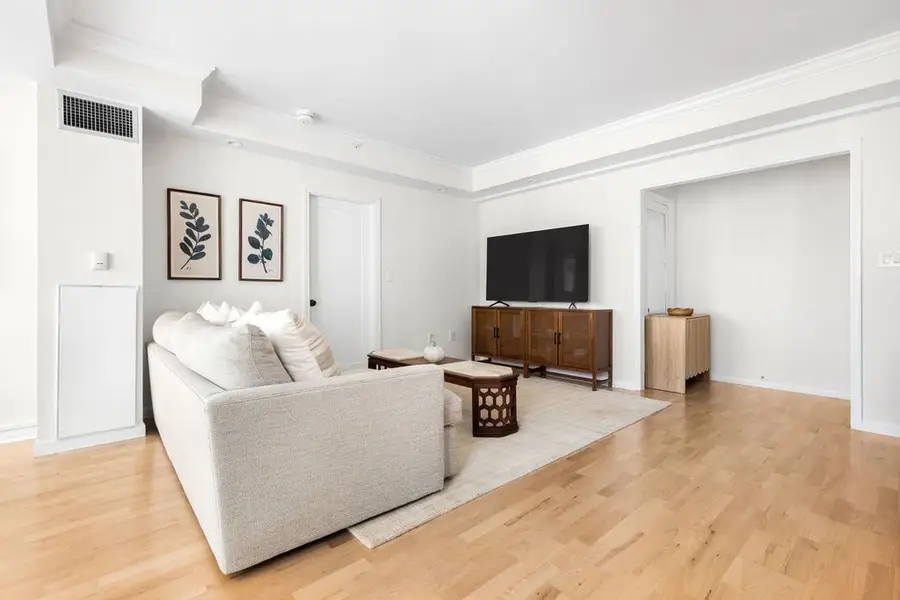 20 Chapel St #B712, Brookline, MA 02446 - Image #2