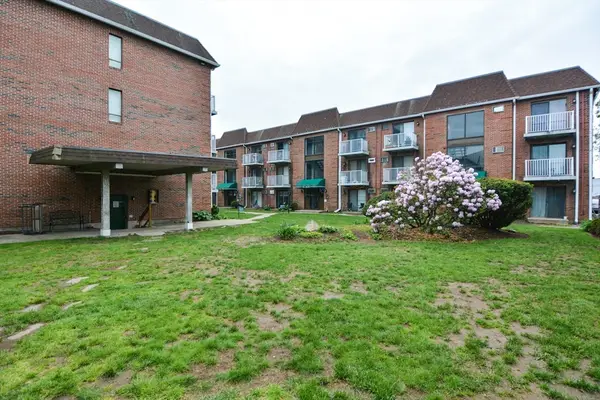 1186 Worcester Road #610, Framingham, MA 01702