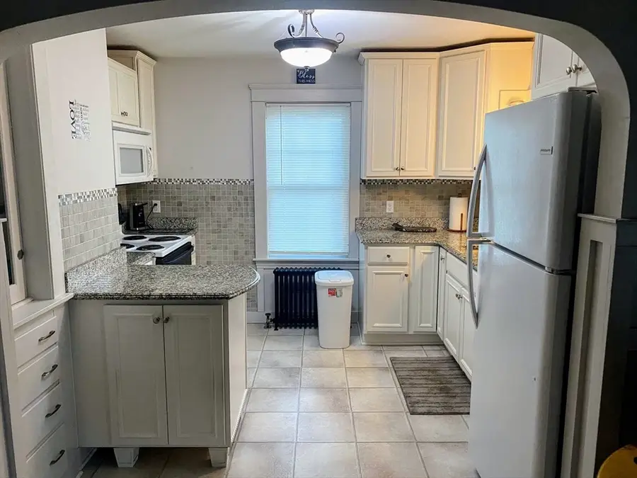 4 Charlton Rd, Dudley, MA 01571 - Image #3