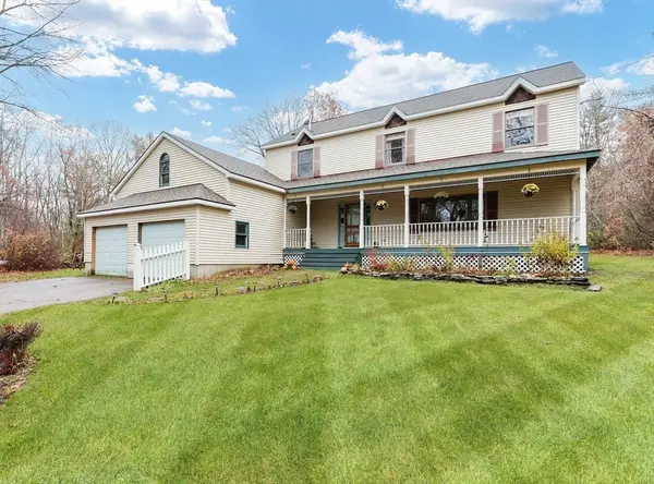 1109 New Braintree Rd, Oakham, MA 01068