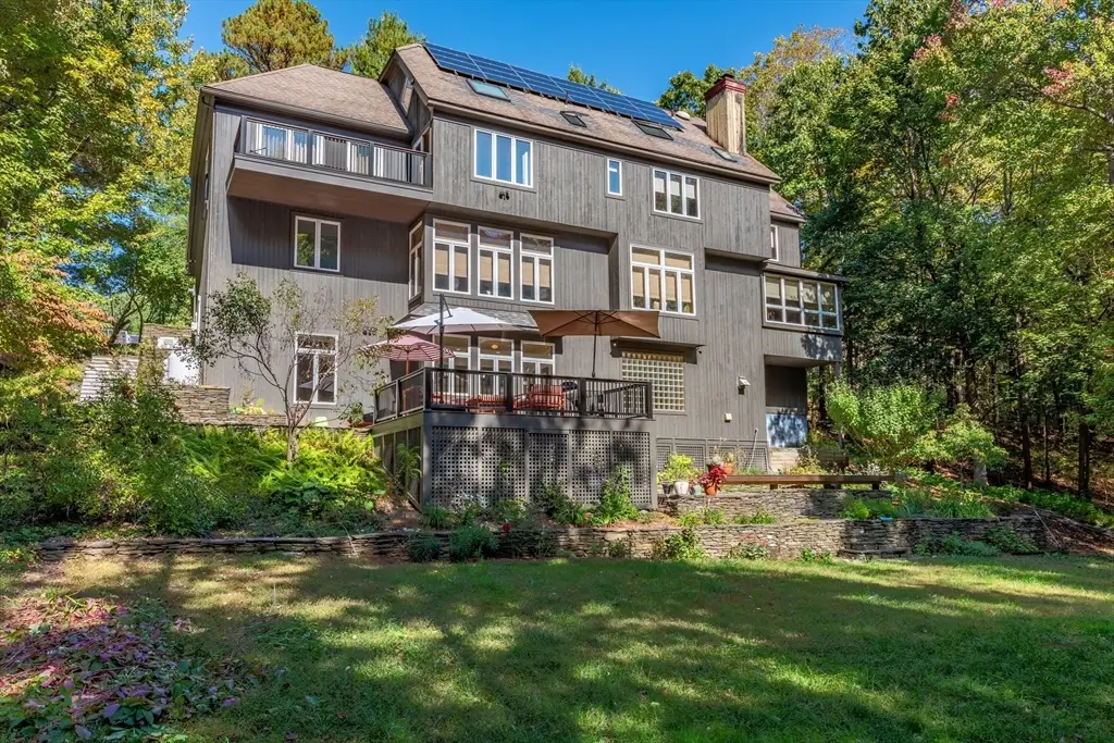 100 Larkspur Dr, Amherst, MA 01002 - Image #1