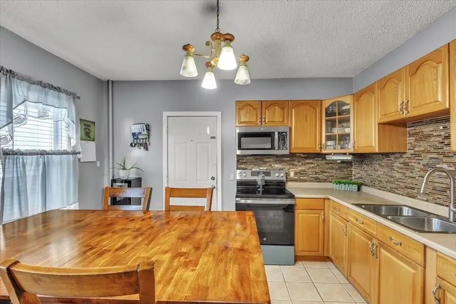 66 Howard St, Brockton, MA 02301 - Image #3