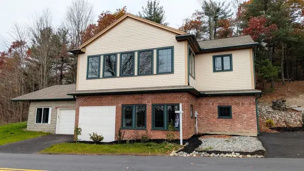 31 Cross St, Boylston, MA 01505