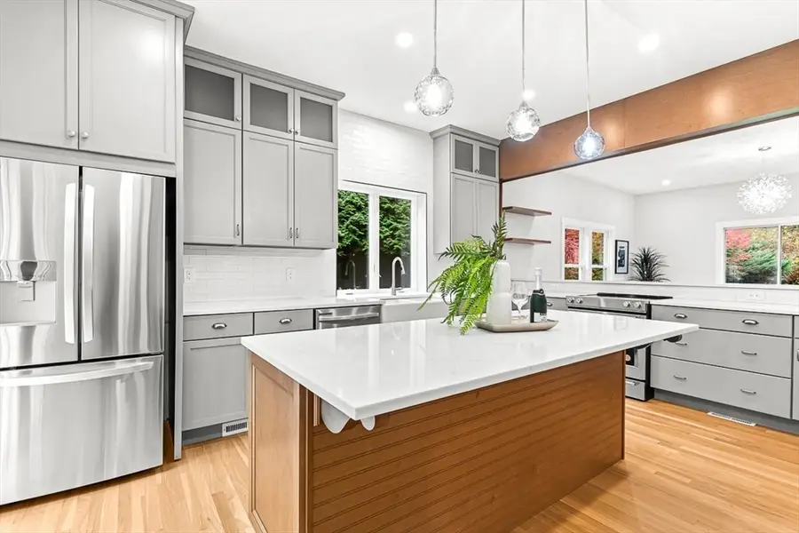 7 Cliff Rd, Wellesley, MA 02481 - Image #2