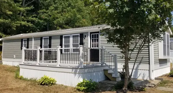 15 1st Street #15, Bourne, MA 02559