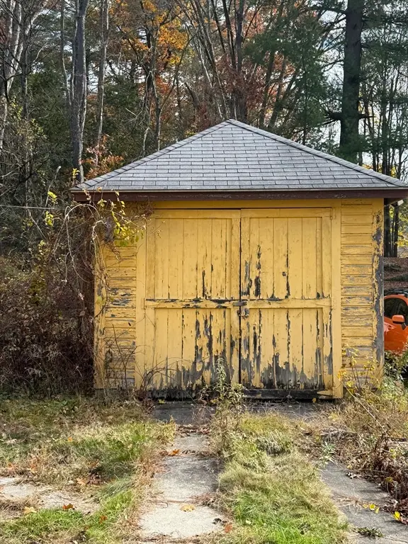 102 Mechanic St, Orange, MA 01364 - Image #2