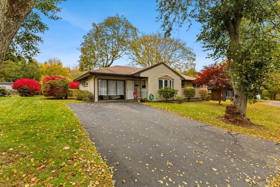 51 Linden Dr, Somerset, MA 02726 - Image #3