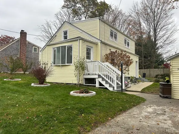 34 Hawthorne St, North Attleboro, MA 02760