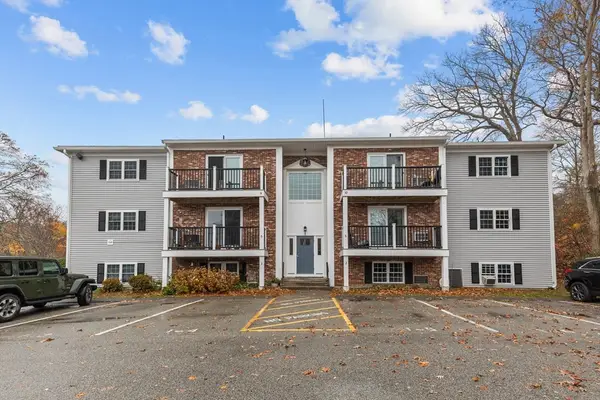 1 Chapel Hill Dr #2, Plymouth, MA 02360