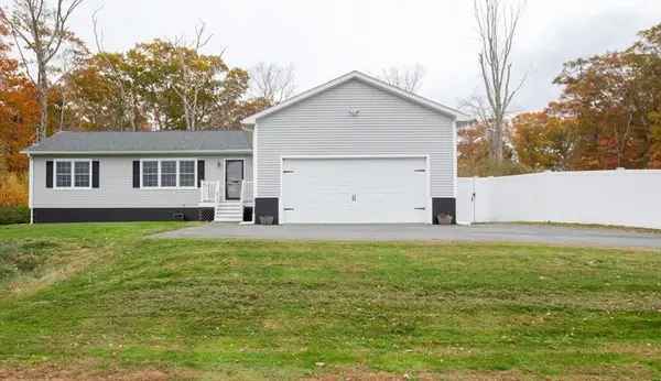 33 Rhinecliffe Road, Swansea, MA 02777