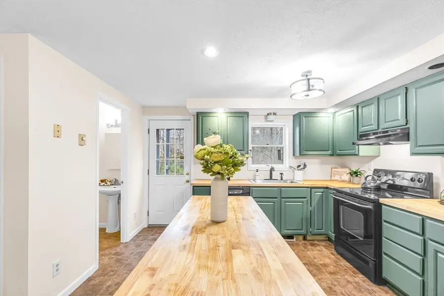 11 Campbell Rd, Chester, MA 01011 - Image #3