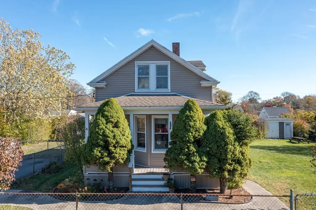 35 Suffolk Avenue, Dartmouth, MA 02747 - Image #1