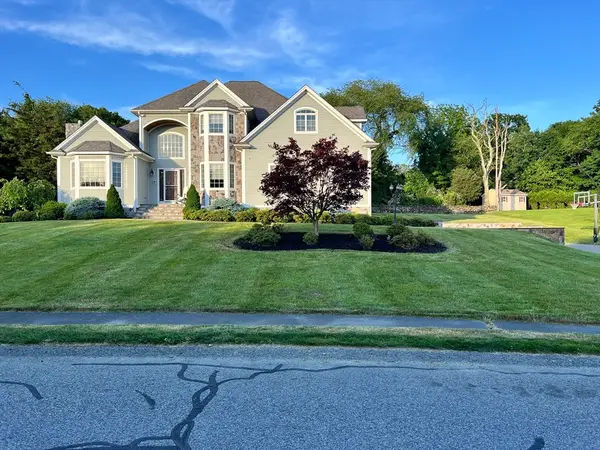 34 Base Lodge Ln, Swansea, MA 02777