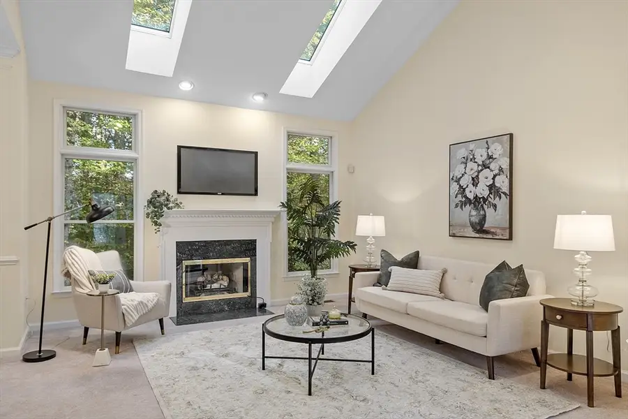 7 Stonegate Lane #7, Bedford, MA 01730 - Image #2