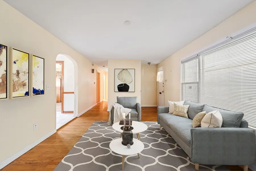 261 W Allen Ridge Rd, Springfield, MA 01118 - Image #2