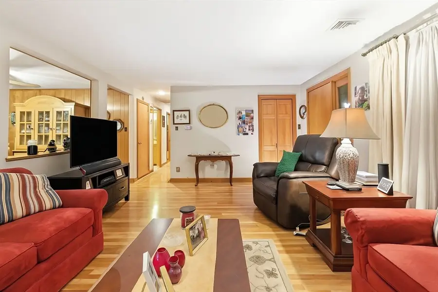 43 Duston Dr, Methuen, MA 01844 - Image #3