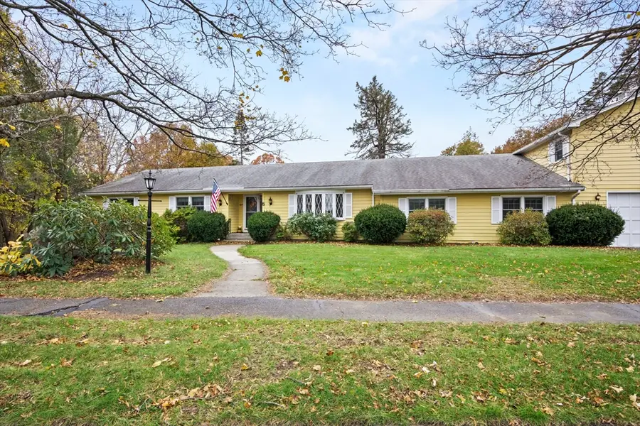 8 Hunter Circle, Shrewsbury, MA 01545 - Image #2