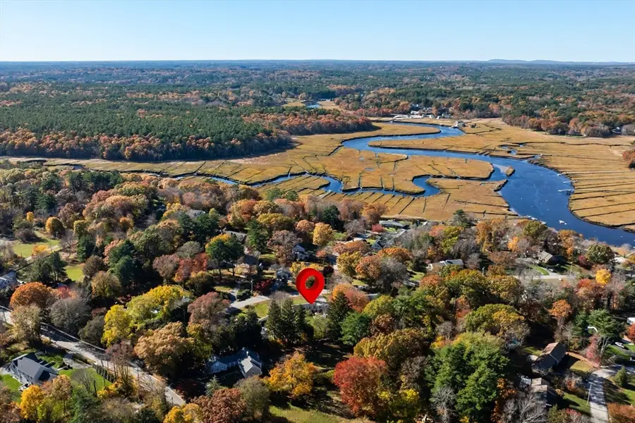 28 Riverside Cir, Marshfield, MA 02050 - Image #2
