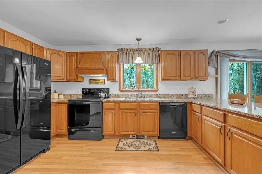 751 Mason Rd, Jefferson, MA 01522 - Image #3