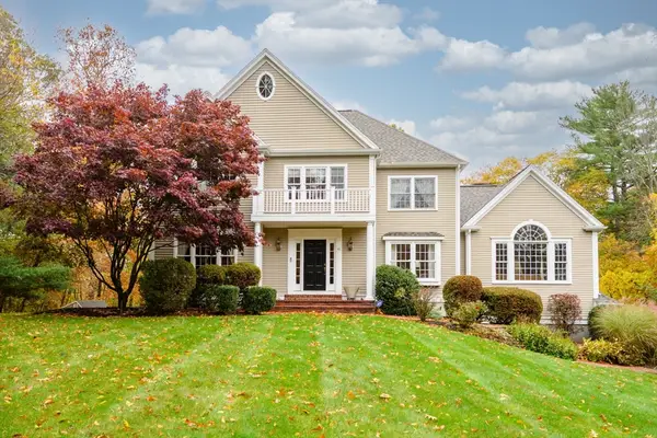 56 Paradise Dr, Norwell, MA 02061