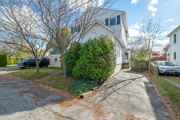 38 Matthies St, Beverly, MA 01915