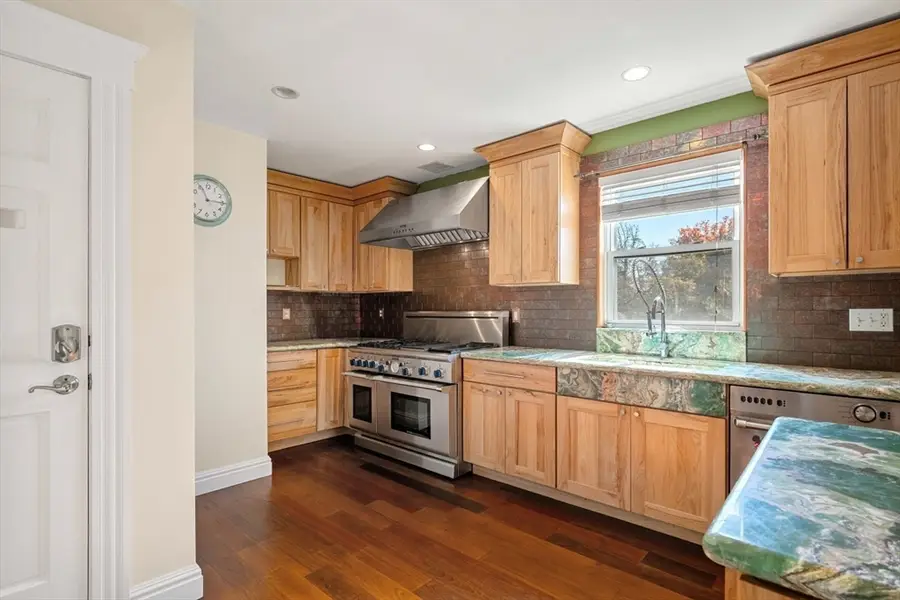 76 Taft Ave #2, Newton, MA 02465 - Image #2