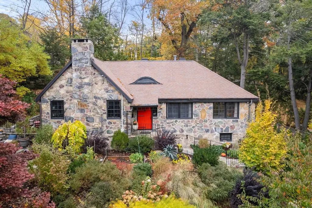 57 Louders Ln, Boston, MA 02130 - Image #1