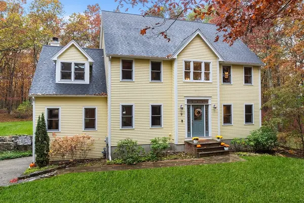 9 Hawk Way, Georgetown, MA 01833