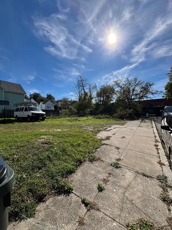 11 Dyer Street, Fall River, MA 02720