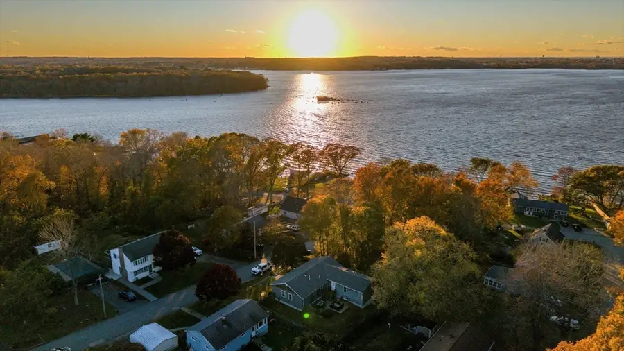 33 William St, Westport, MA 02790 - Image #2