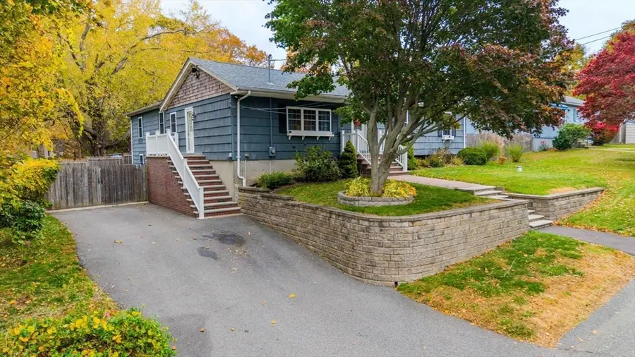 33 William St, Westport, MA 02790 - Image #3