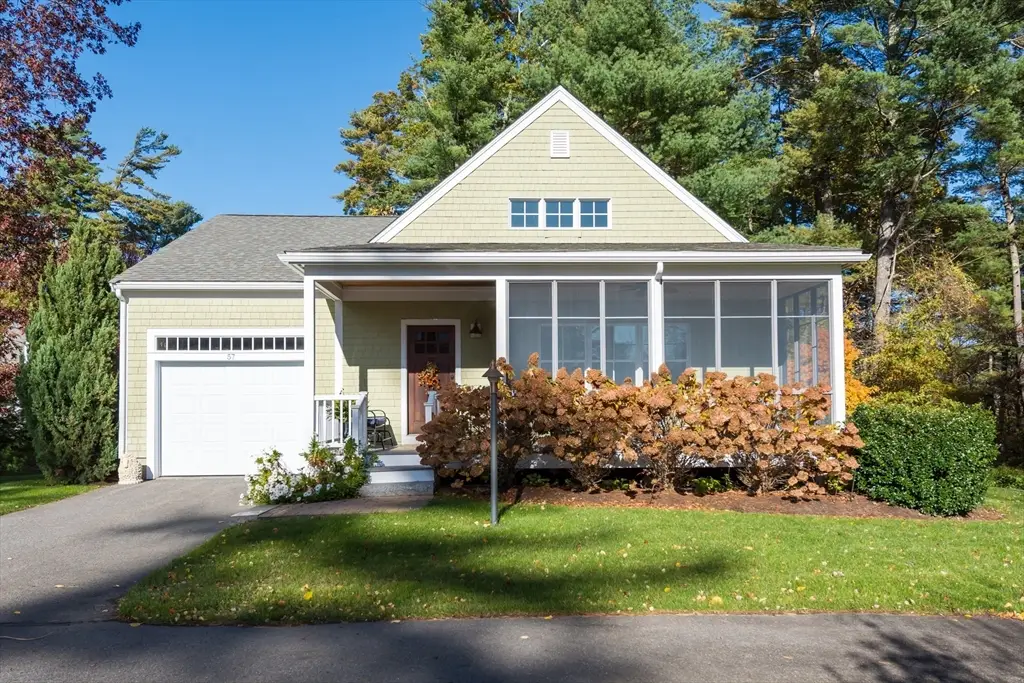 57 Hathaway Pond Cir #57, Rochester, MA 02770 - Image #1