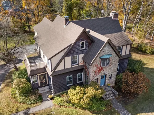 17 Worcester St, Grafton, MA 01519